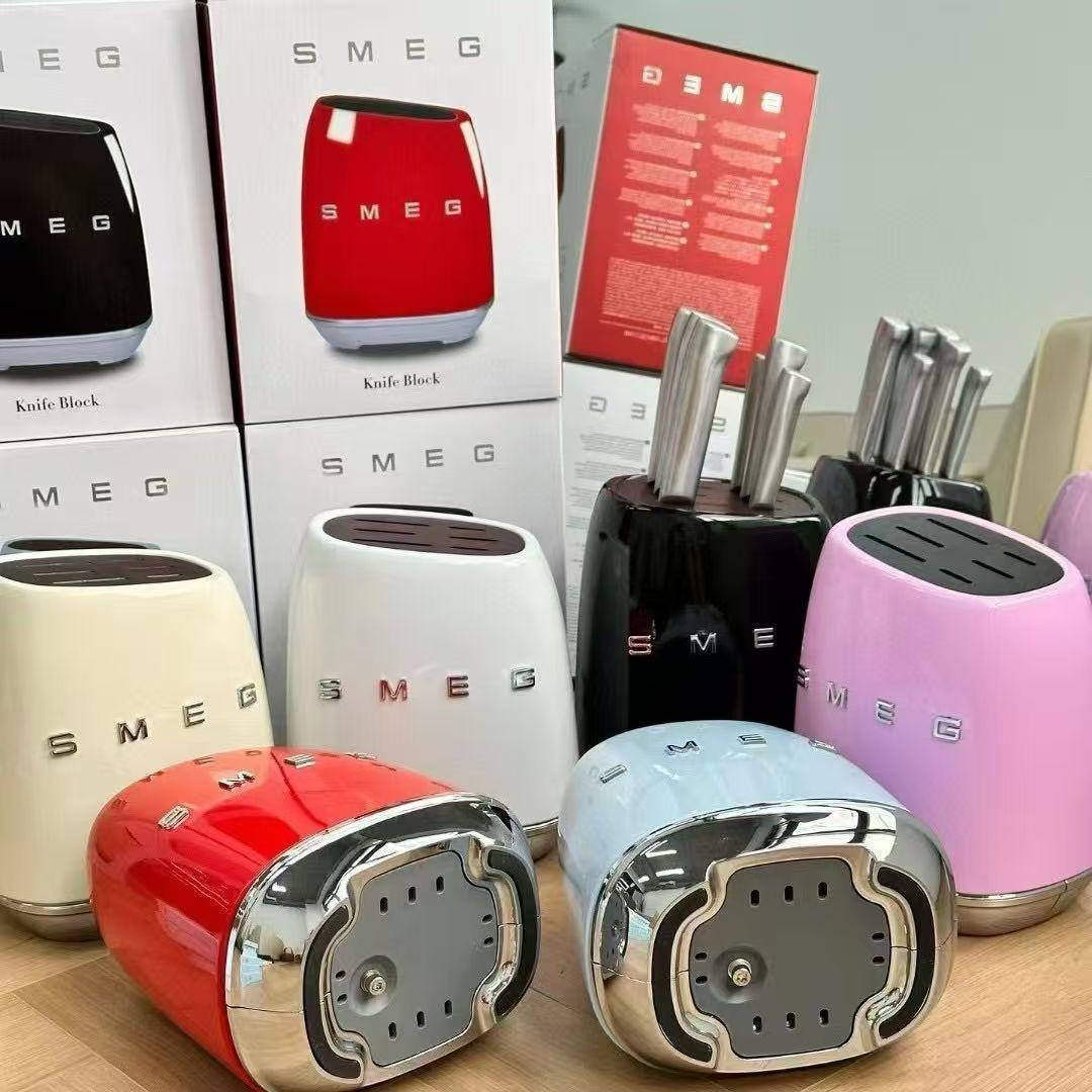 SMEG Knife Set