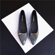 Zuri Flats